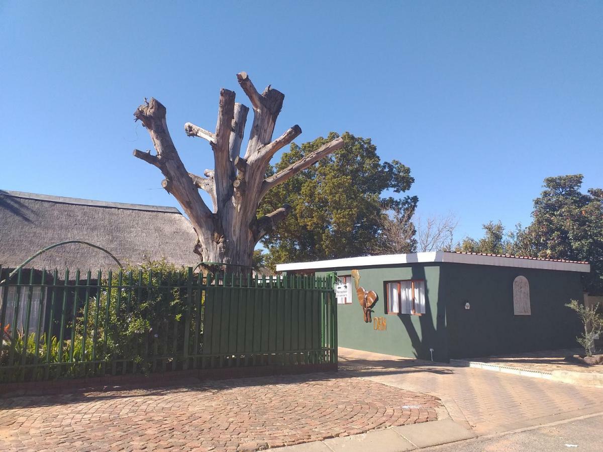 African Elephant'S Den Klerksdorp Eksteriør billede